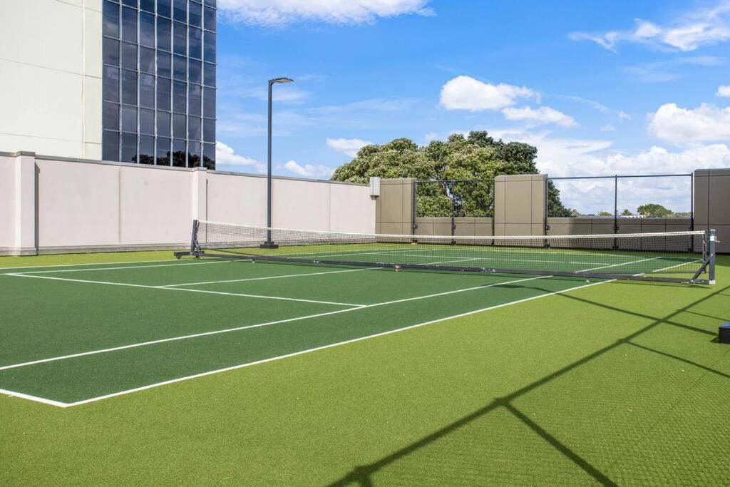 Apartment Luxurious 1br Free Carpark Gym Pool & Hottub Auckland